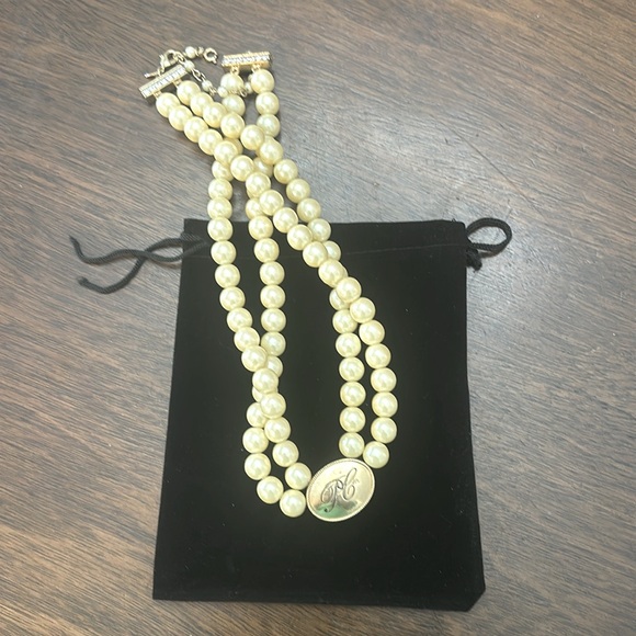 Avon President's Recogition PEARLESQUE NECKLACE - CHOKER 2005, 15" - Picture 2 of 2